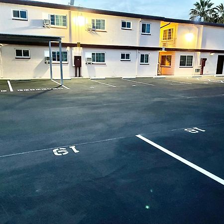 Royal Lodge Coalinga Exterior foto